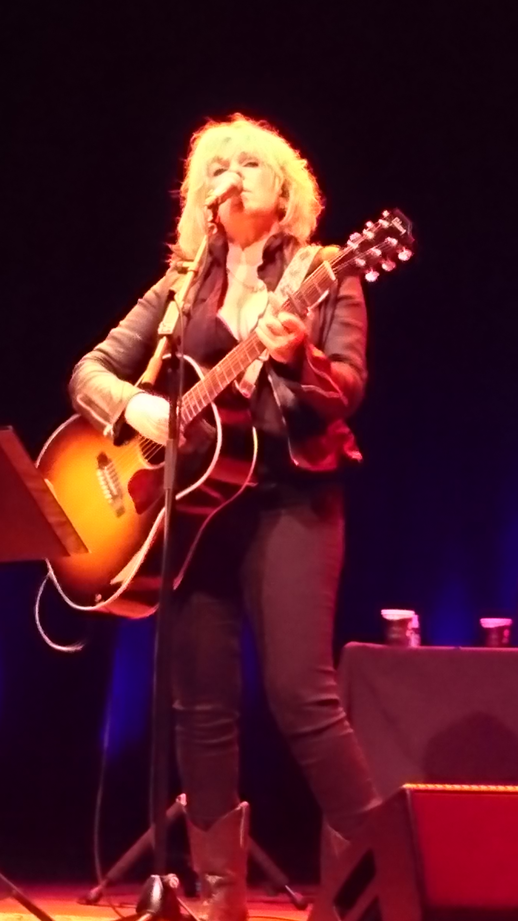 LucindaWilliams2016-06TivoliVredenburgUtrechtTheNetherlands (2).JPG